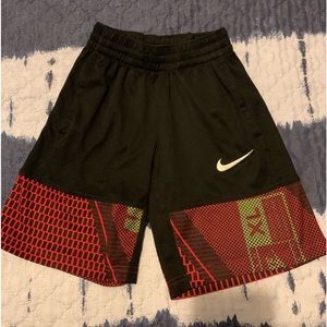 Little Boys Nike shorts Black/Red sz small